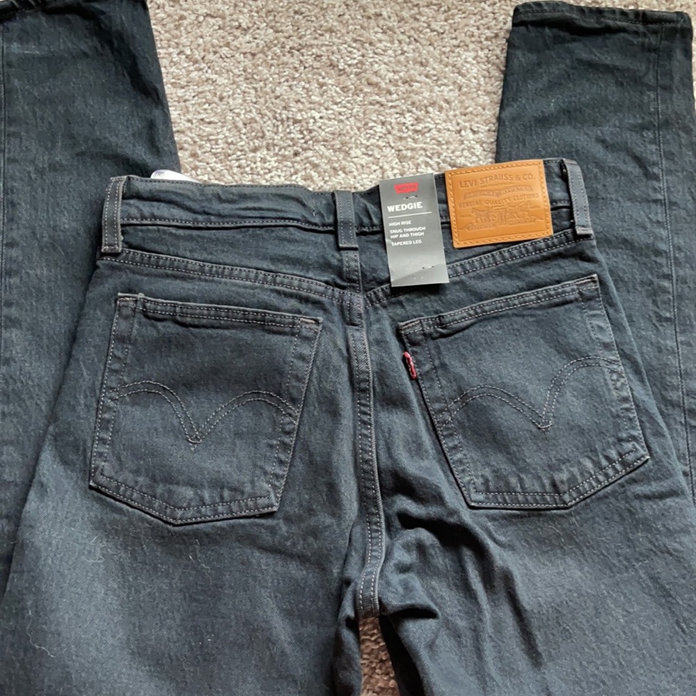 NEW Levi wedgie high rise